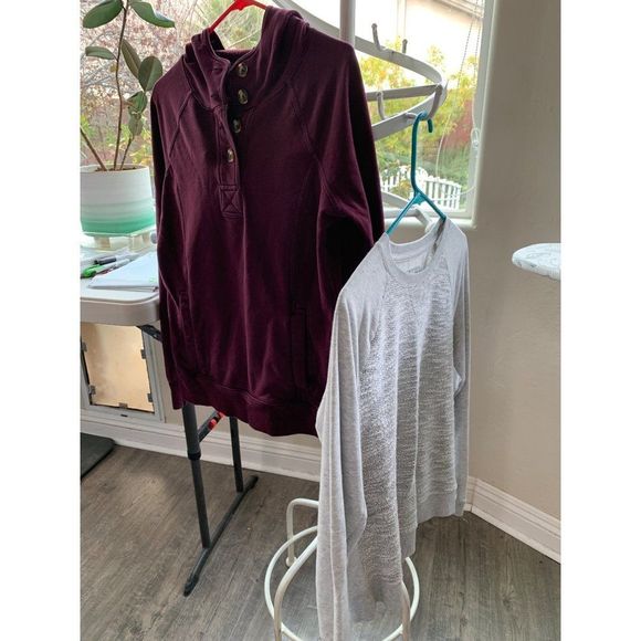 Lot of 2 Womens Sweatshirts Pullover Converse and Sonoma Size Medium 6250 - Picture 13 of 13